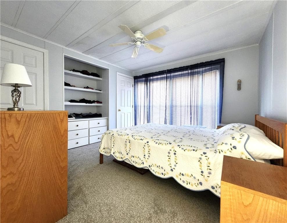 158 Holiday Court photo 24