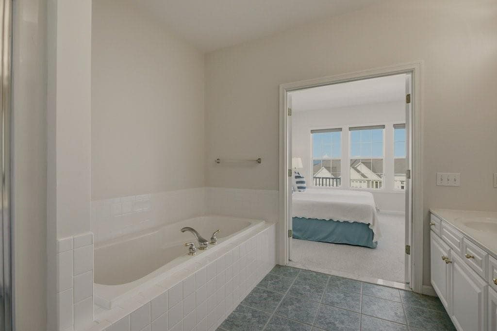 Condominium at 264 Rolling Hill Road UNIT 264, Portsmouth, photo 23 of 46