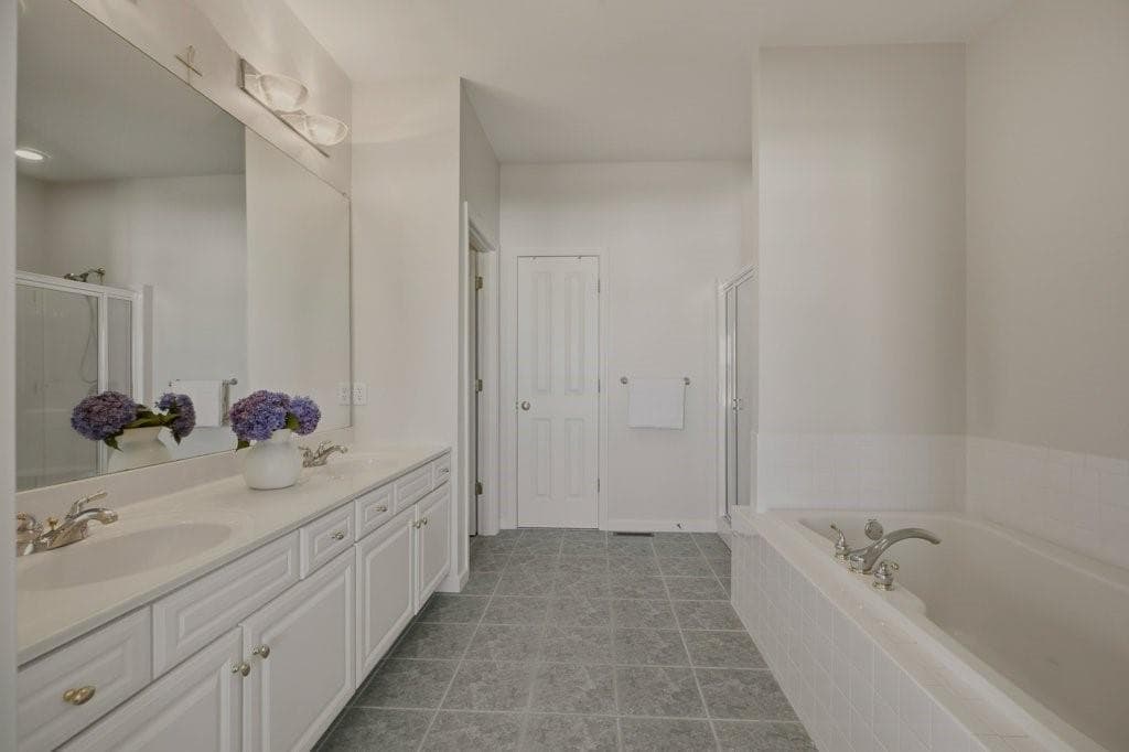 Condominium at 264 Rolling Hill Road UNIT 264, Portsmouth, photo 22 of 46