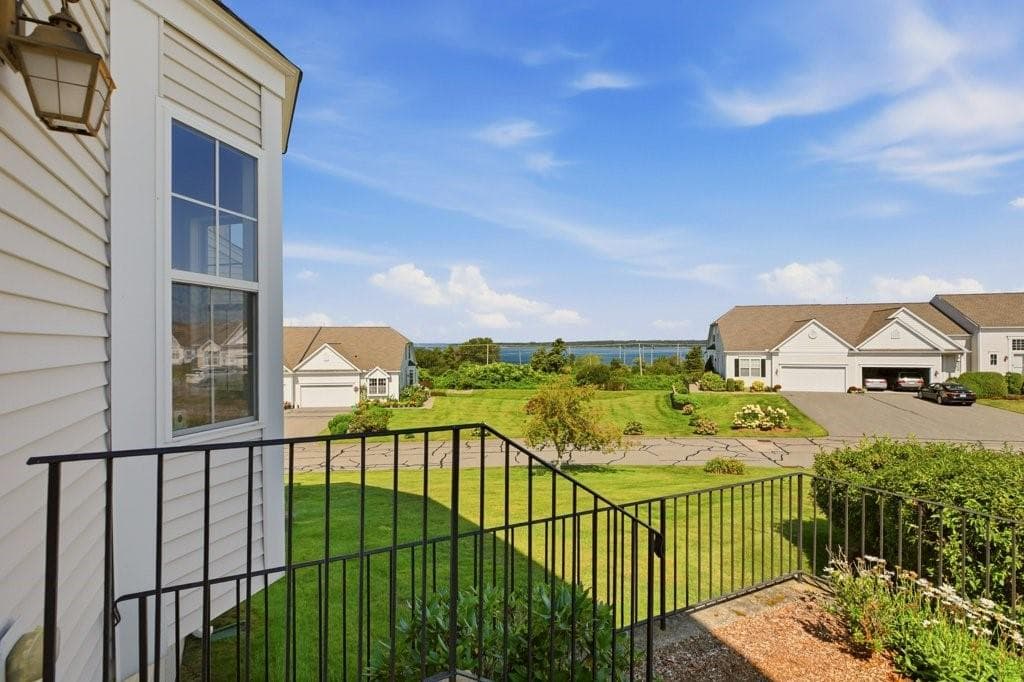 Condominium at 264 Rolling Hill Road UNIT 264, Portsmouth, photo 3 of 46