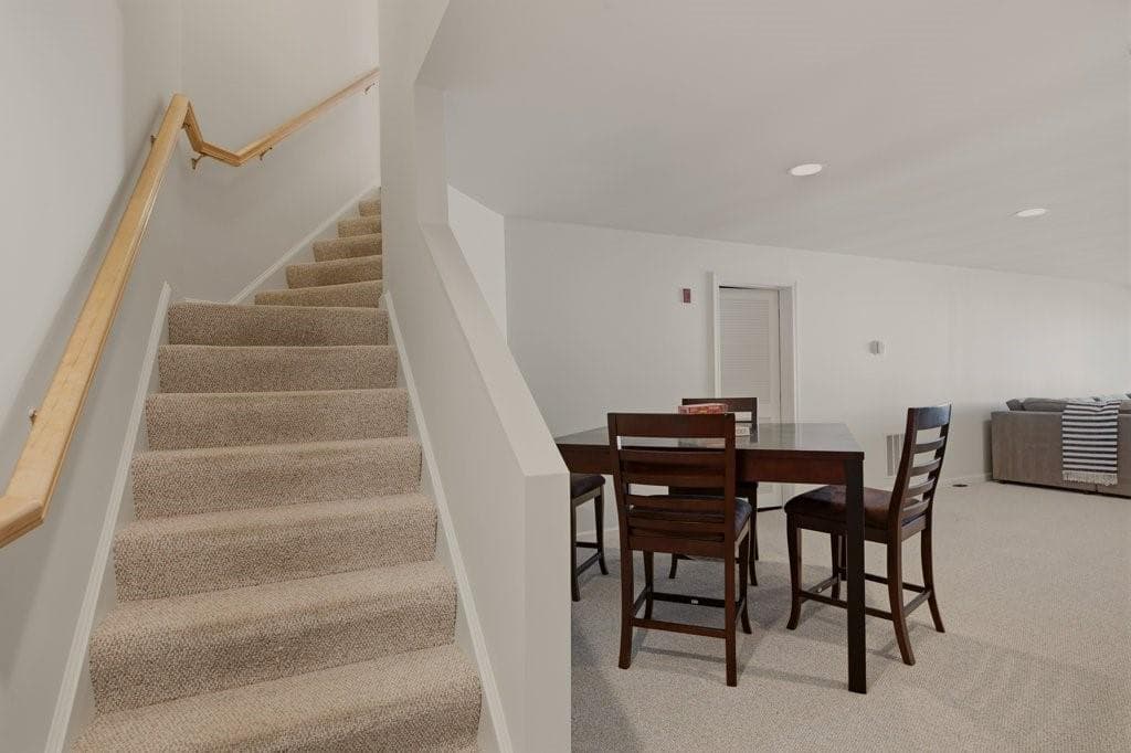 Condominium at 264 Rolling Hill Road UNIT 264, Portsmouth, photo 36 of 46