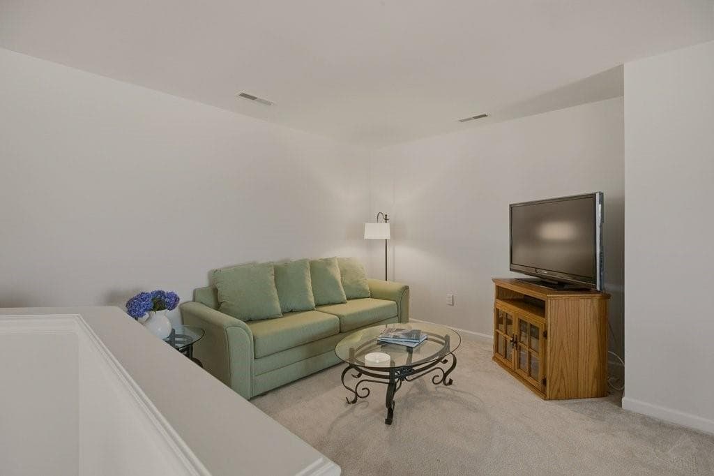 Condominium at 264 Rolling Hill Road UNIT 264, Portsmouth, photo 28 of 46