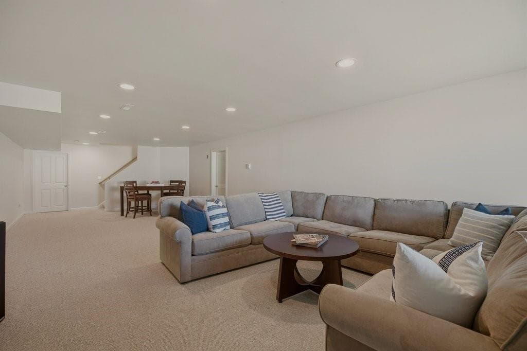 Condominium at 264 Rolling Hill Road UNIT 264, Portsmouth, photo 37 of 46