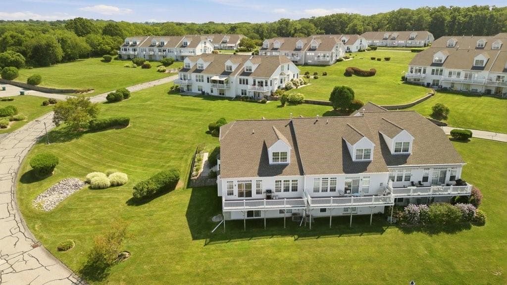 Condominium at 264 Rolling Hill Road UNIT 264, Portsmouth, photo 44 of 46