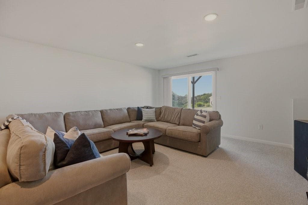 Condominium at 264 Rolling Hill Road UNIT 264, Portsmouth, photo 39 of 46