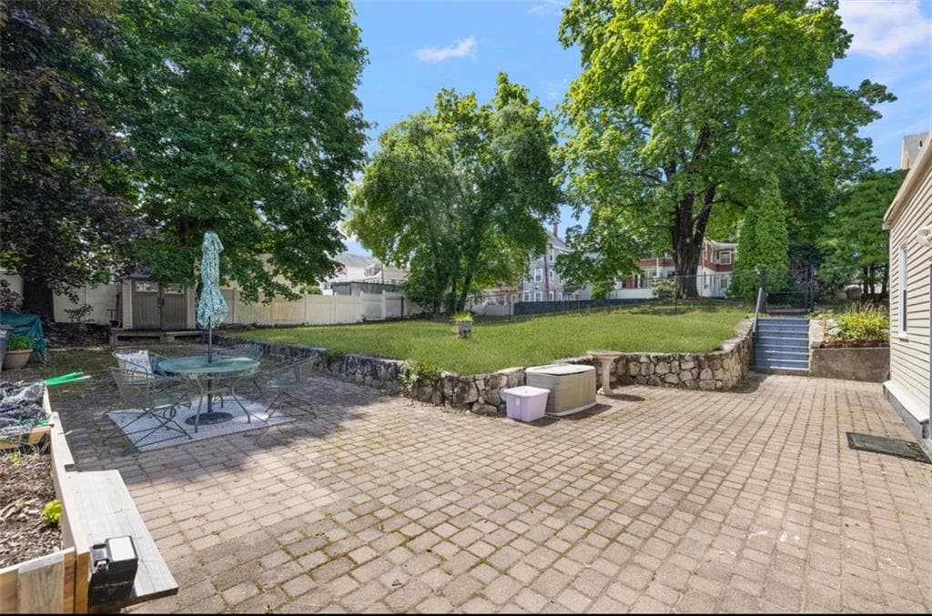 576 Fairmount Street photo 46