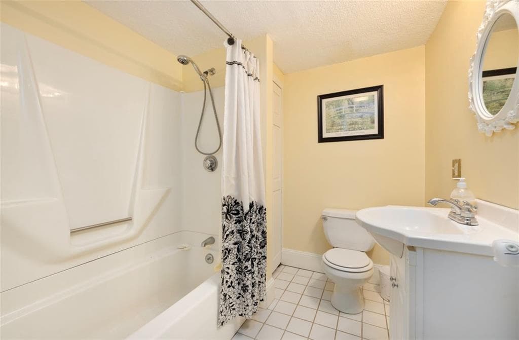 576 Fairmount Street photo 17