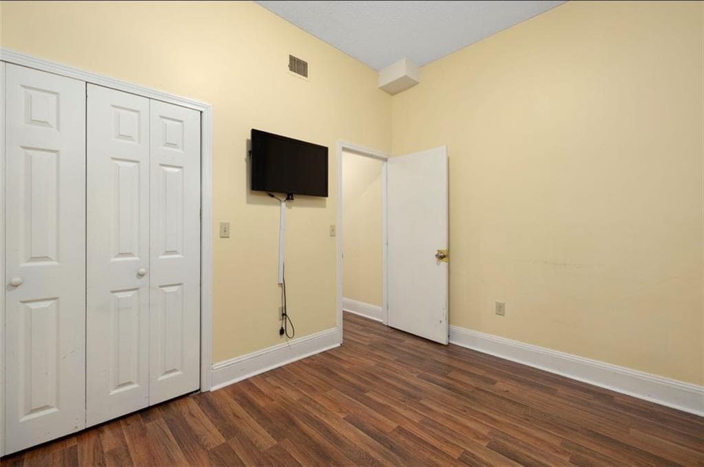 576 Fairmount Street photo 38