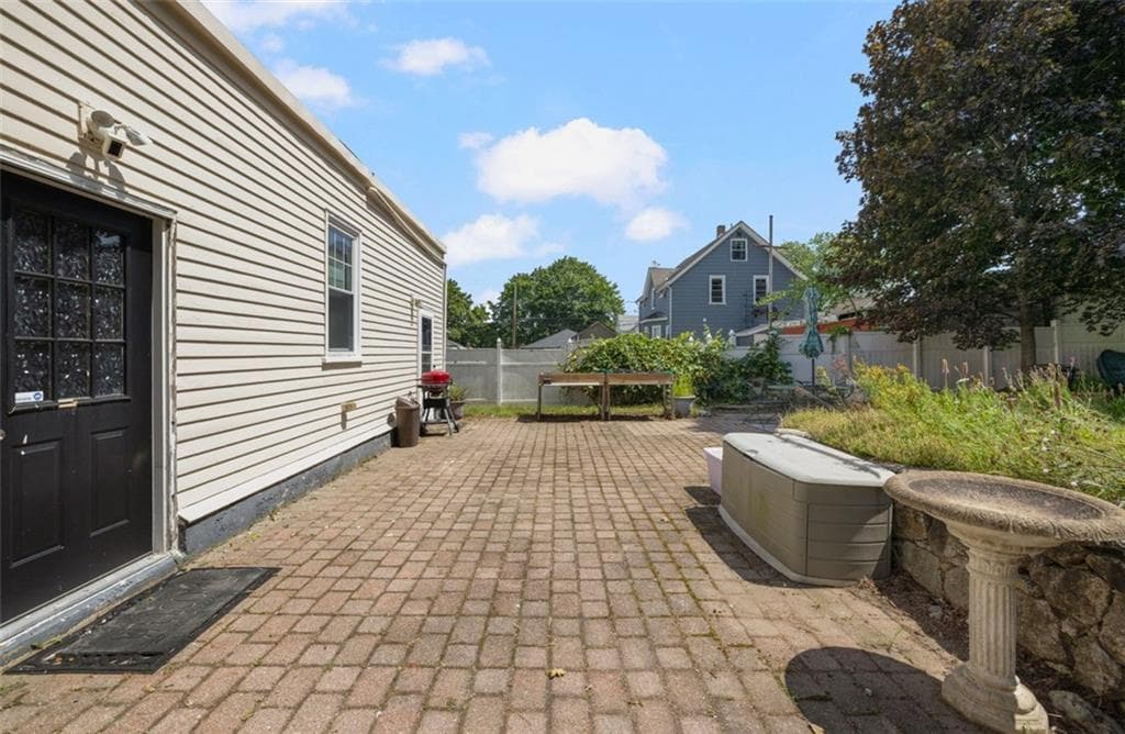 576 Fairmount Street photo 45