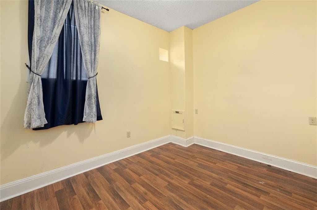 576 Fairmount Street photo 37