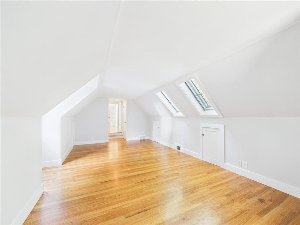229 Hunt Avenue photo 30