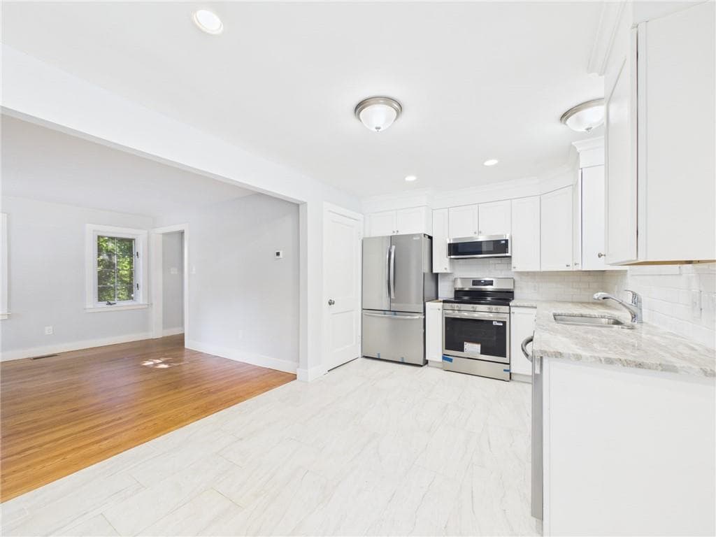 229 Hunt Avenue photo 18