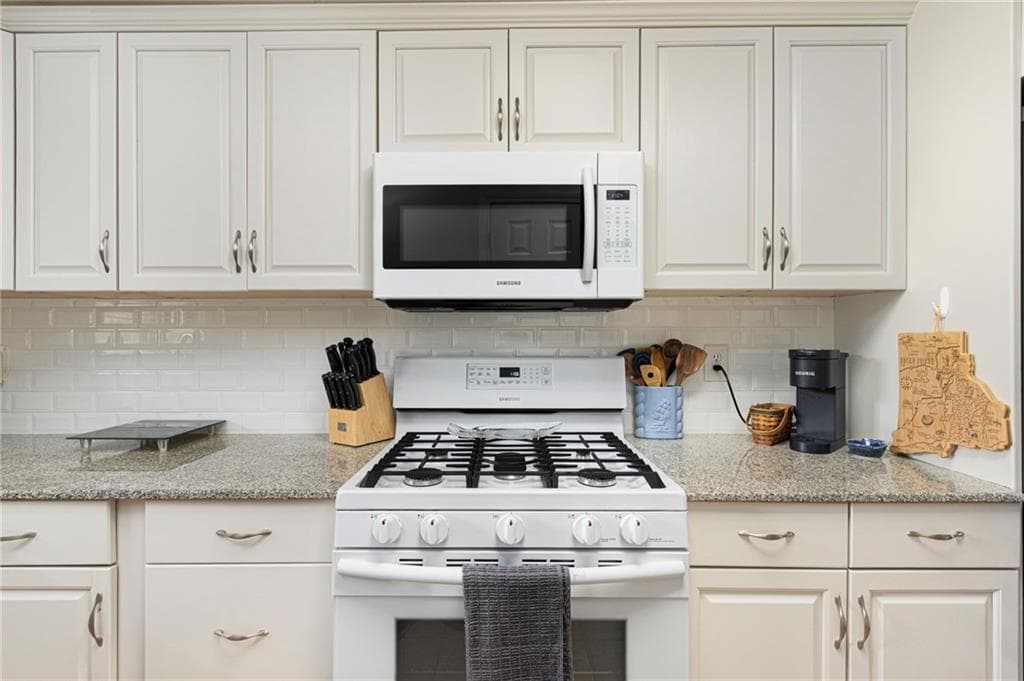 650 East Greenwich Avenue UNIT 3-308 photo 13