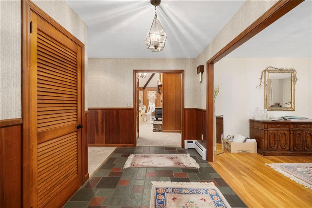 Single Family Residence at 1825 Middle Road, East Greenwich, photo 23 of 46