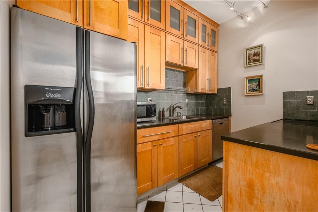 385 Westminster Street UNIT 4C photo 13