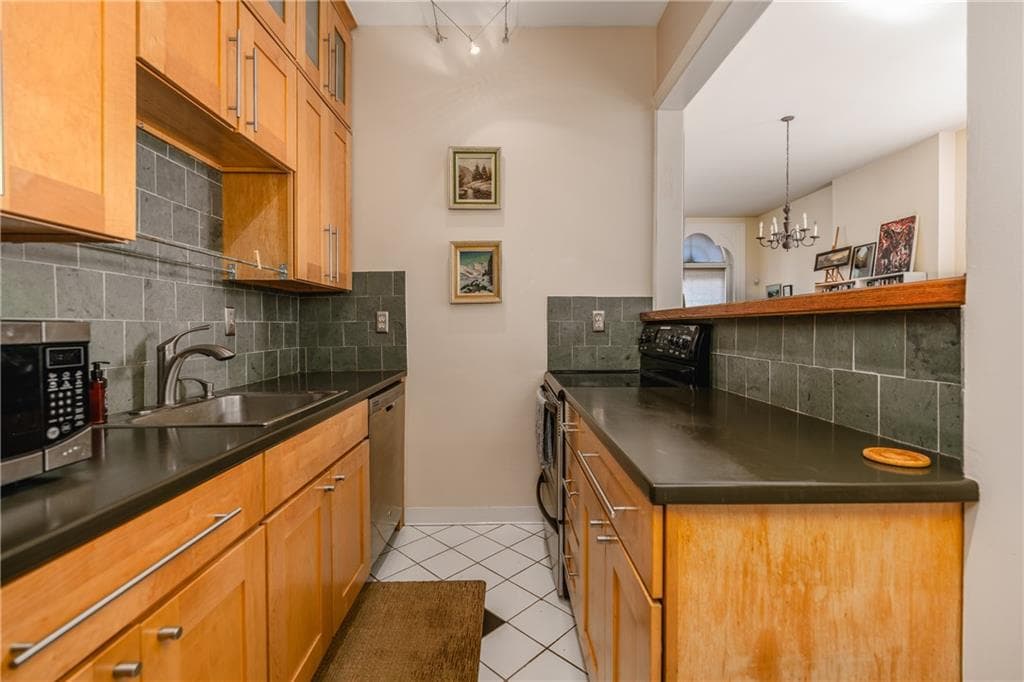 385 Westminster Street UNIT 4C photo 14