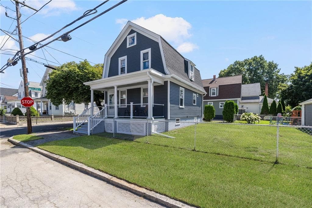 138 Burgess Avenue photo 3
