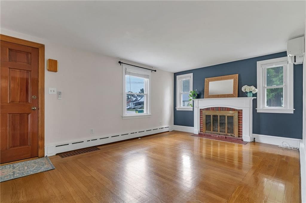 64 King Phillip Drive photo 6