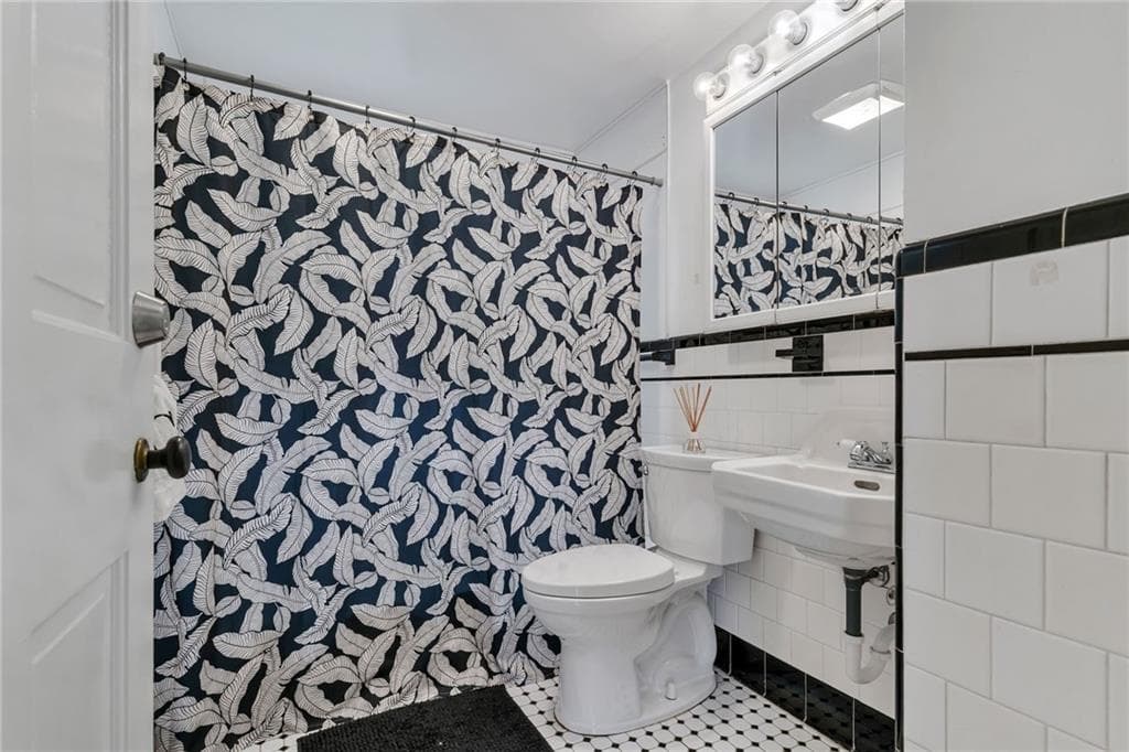 64 King Phillip Drive photo 17