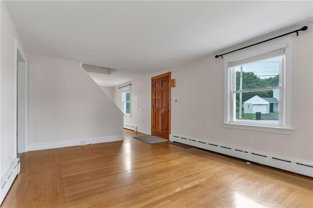 64 King Phillip Drive photo 7
