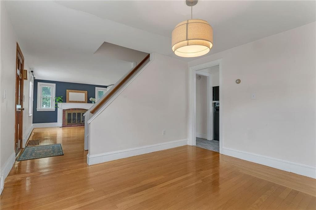 64 King Phillip Drive photo 9