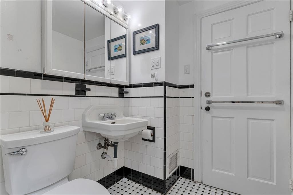 64 King Phillip Drive photo 18