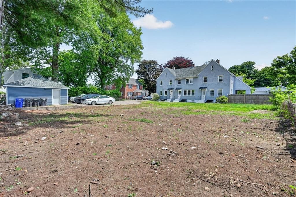 520 524 Providence Street photo 4