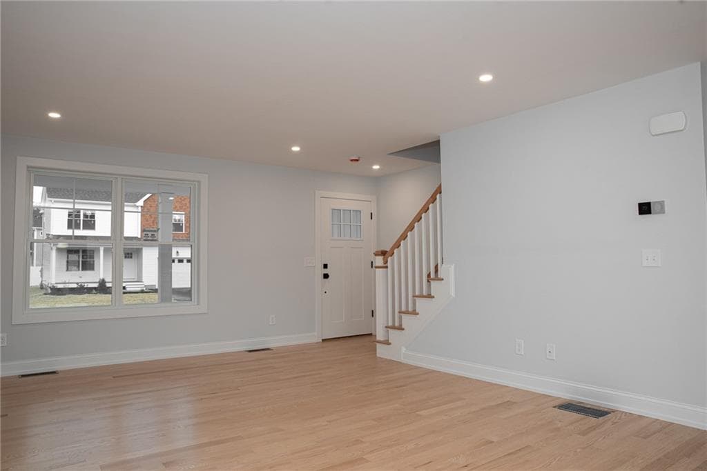 75 Child Lane photo 4