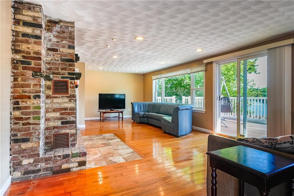 103 Lake Drive photo 16
