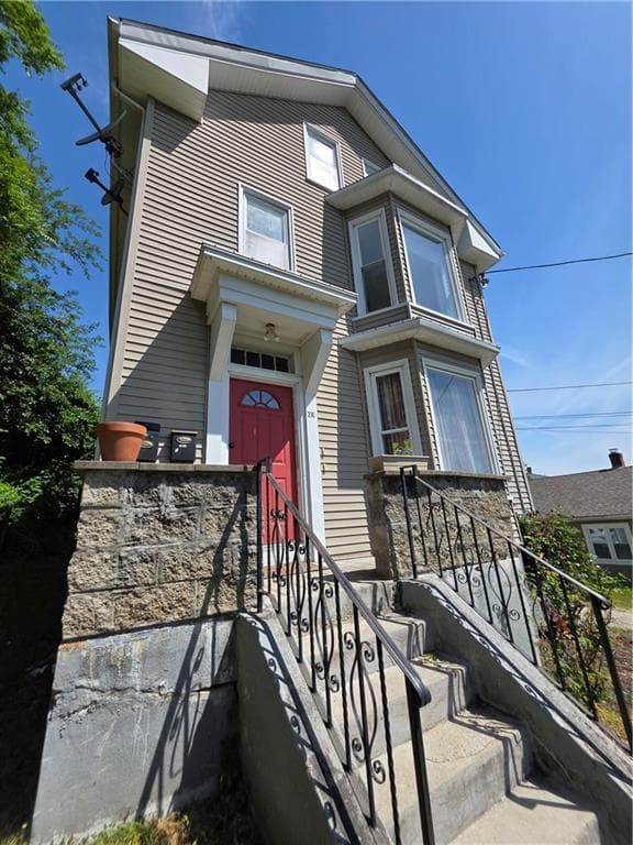 216 Maplewood Avenue photo 3