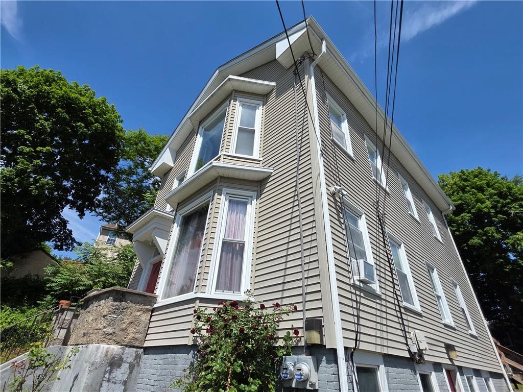 216 Maplewood Avenue