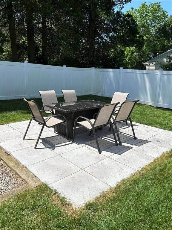 Single Family Residence at 51 Westminster Street, Westerly, photo 9 of 29