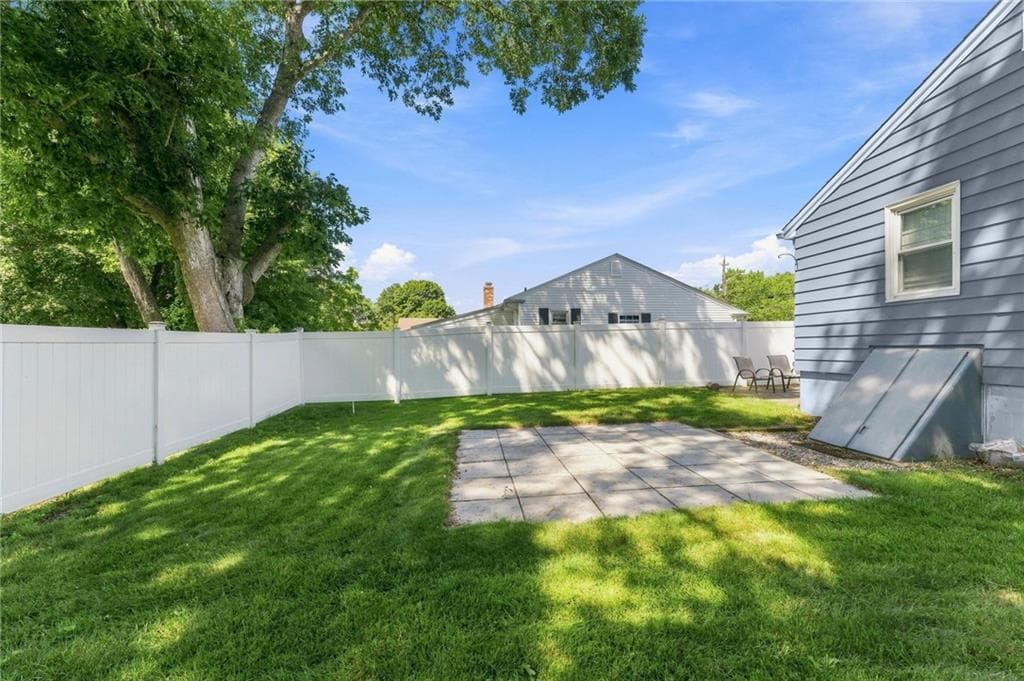 Single Family Residence at 51 Westminster Street, Westerly, photo 11 of 29