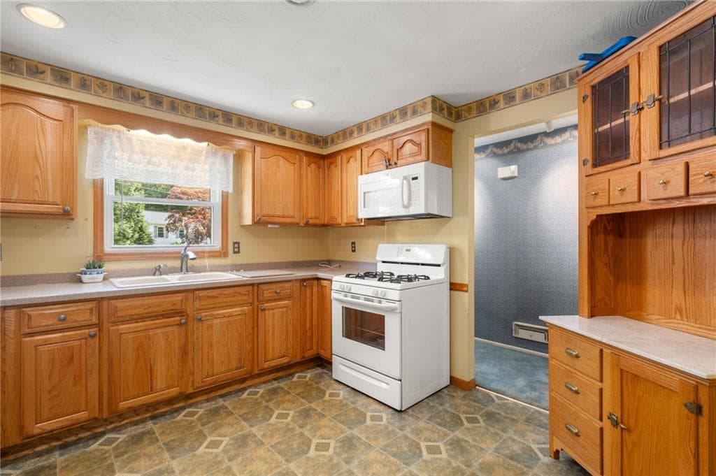 63 Pine Crest Drive photo 14