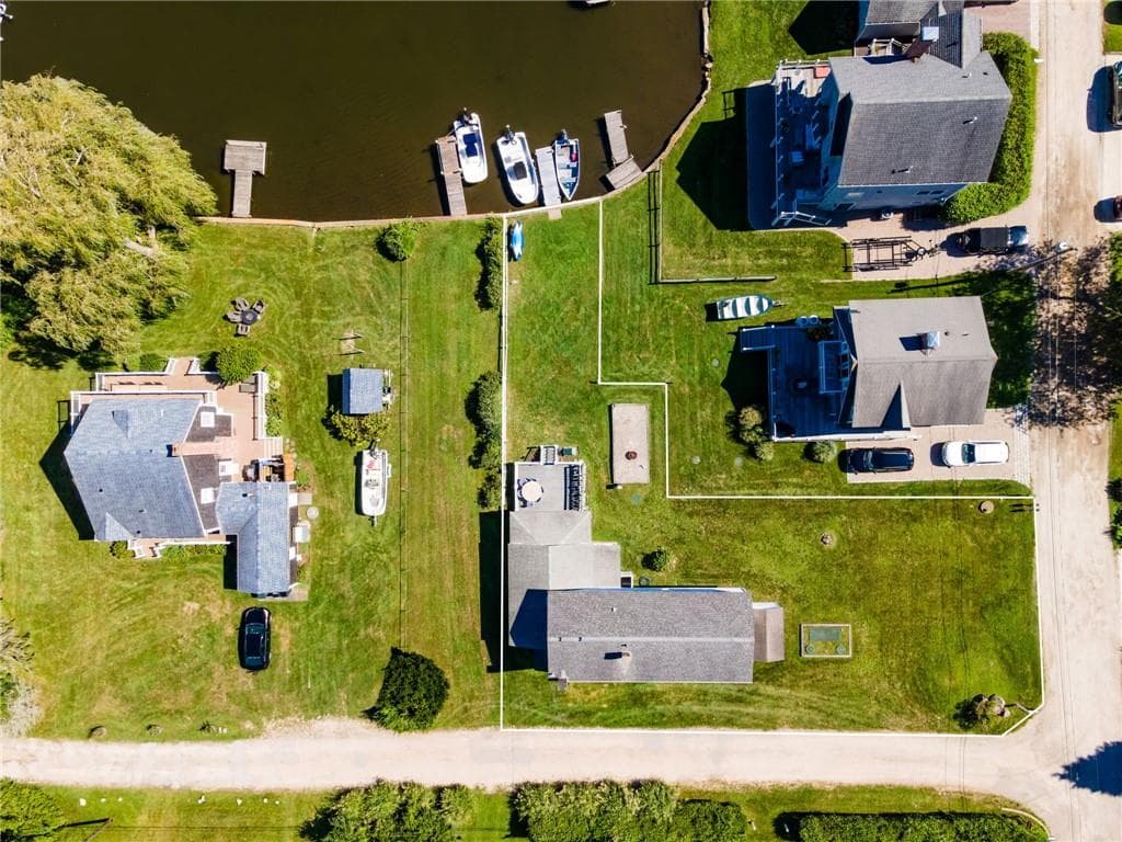 Single Family Residence at 1 East Shore Drive, Charlestown, photo 5 of 23
