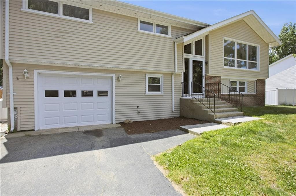 5 Baldwin Drive photo 3