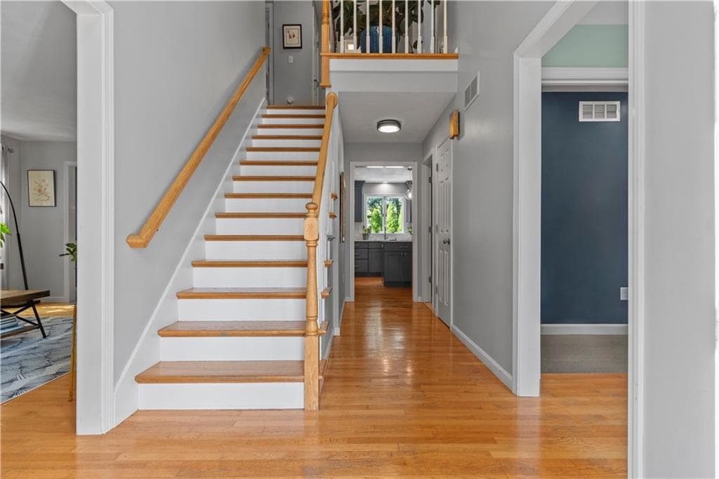 Single Family Residence at 205 Holly Hills Lane, North Kingstown, photo 13 of 50