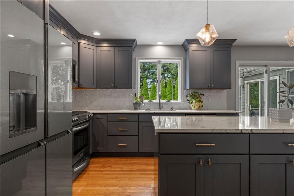 Single Family Residence at 205 Holly Hills Lane, North Kingstown, photo 15 of 50