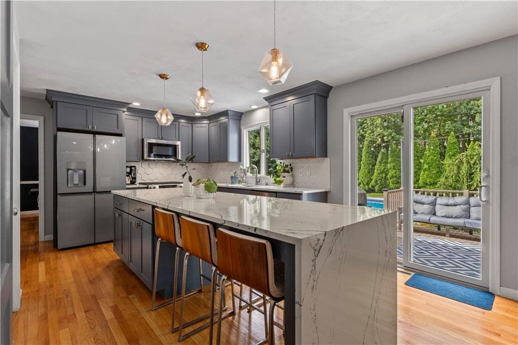 Single Family Residence at 205 Holly Hills Lane, North Kingstown, photo 19 of 50