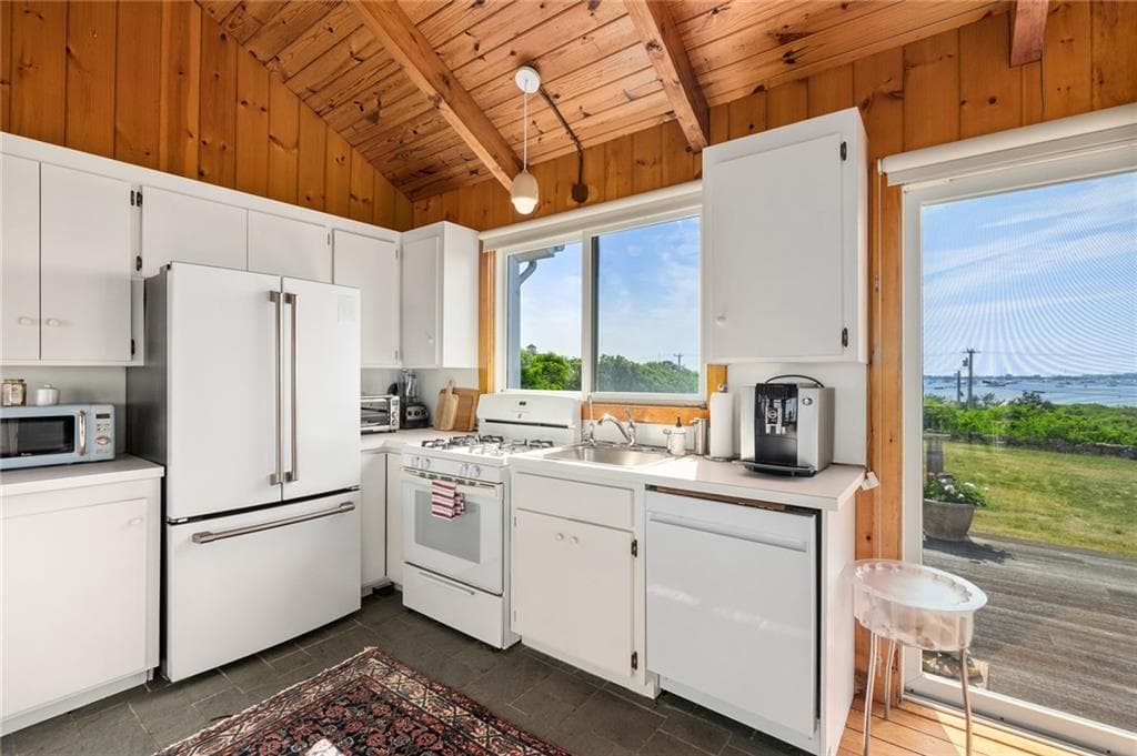 1152 Champlin Road photo 12