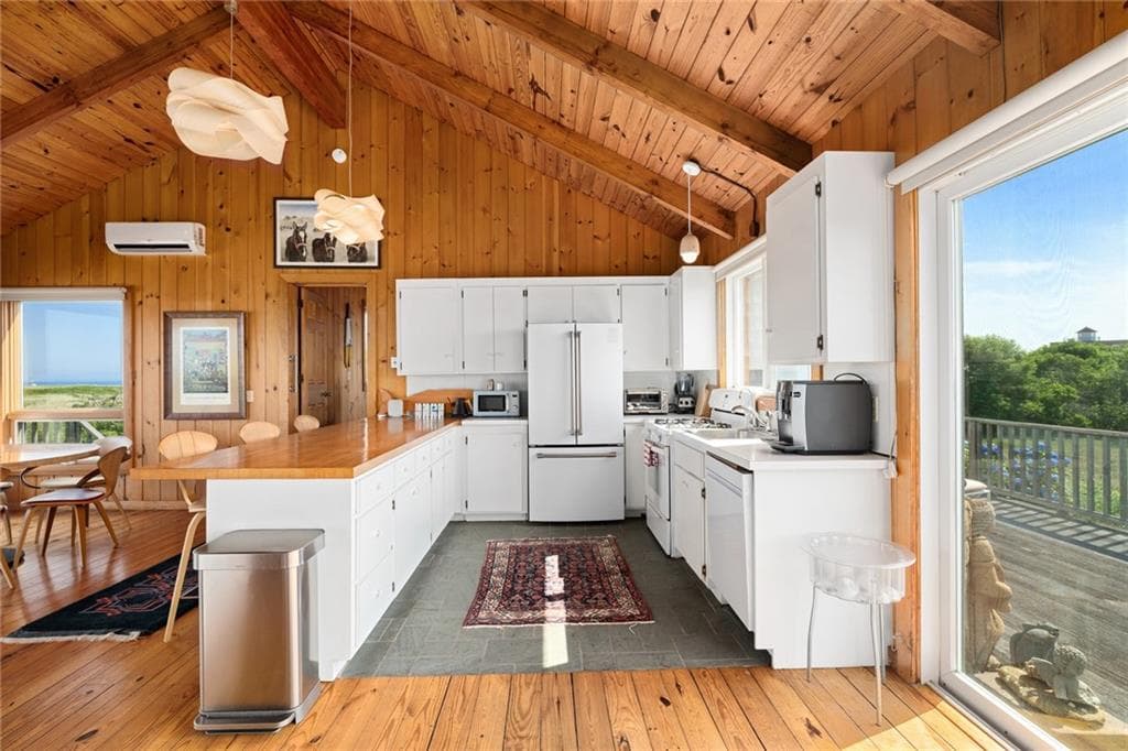1152 Champlin Road photo 11