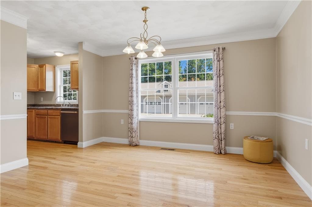 720 Putnam Pike UNIT 704 photo 16