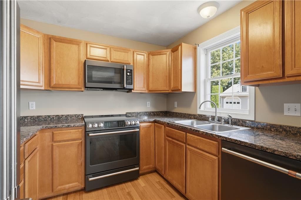 720 Putnam Pike UNIT 704 photo 7