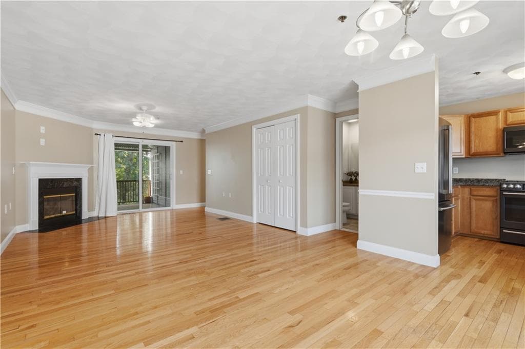 720 Putnam Pike UNIT 704 photo 20