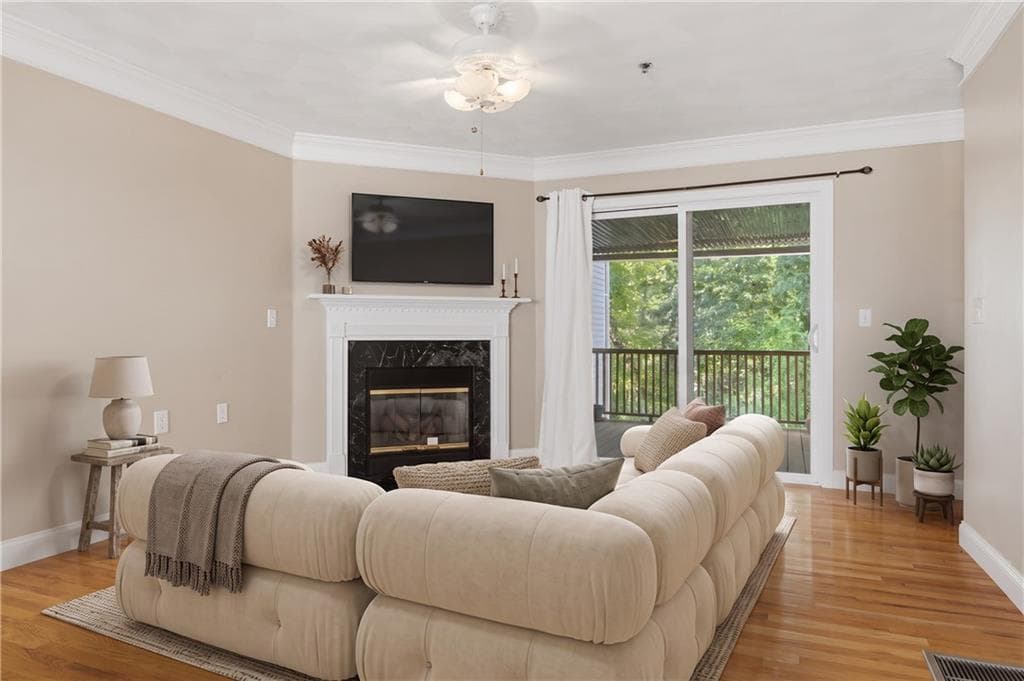 720 Putnam Pike UNIT 704 photo 14
