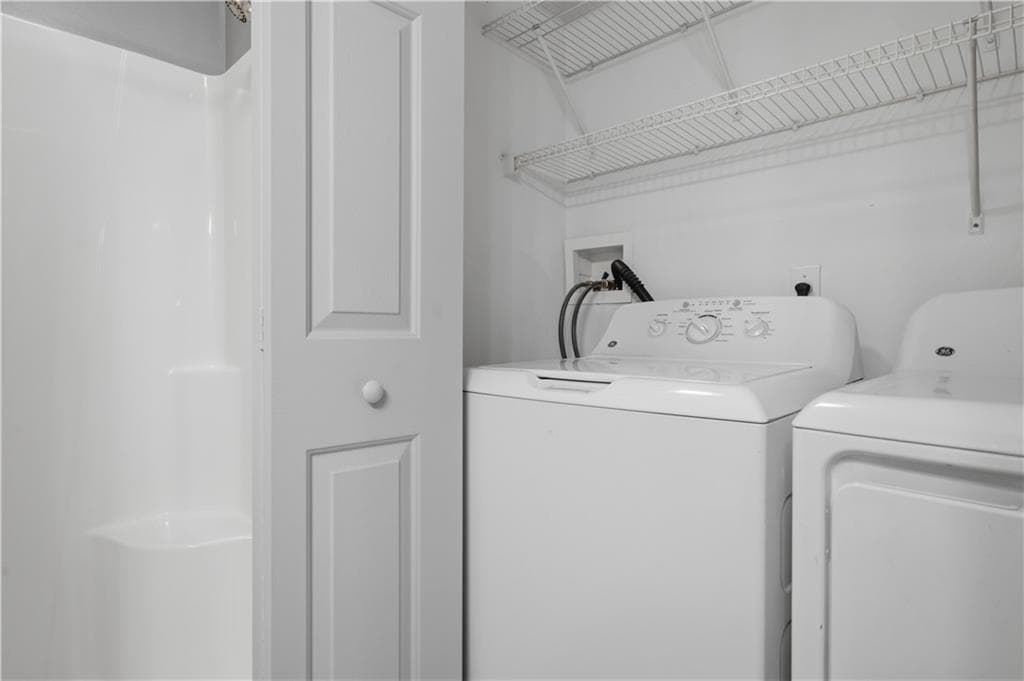 720 Putnam Pike UNIT 704 photo 31
