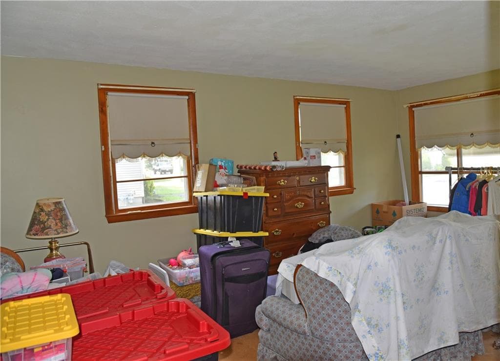 Single Family Residence at 113 Canfield Avenue, Warwick, photo 7 of 11