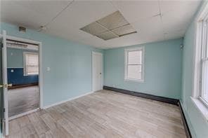 190 192 Manton Avenue photo 4