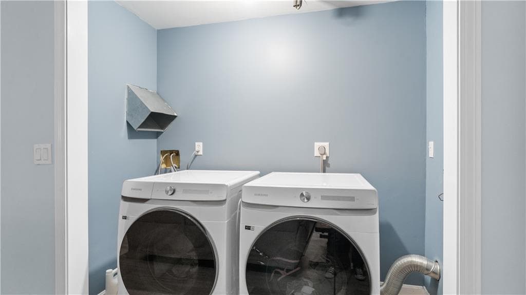Condominium at 200 River Farms Drive UNIT 200, West Warwick, photo 25 of 38