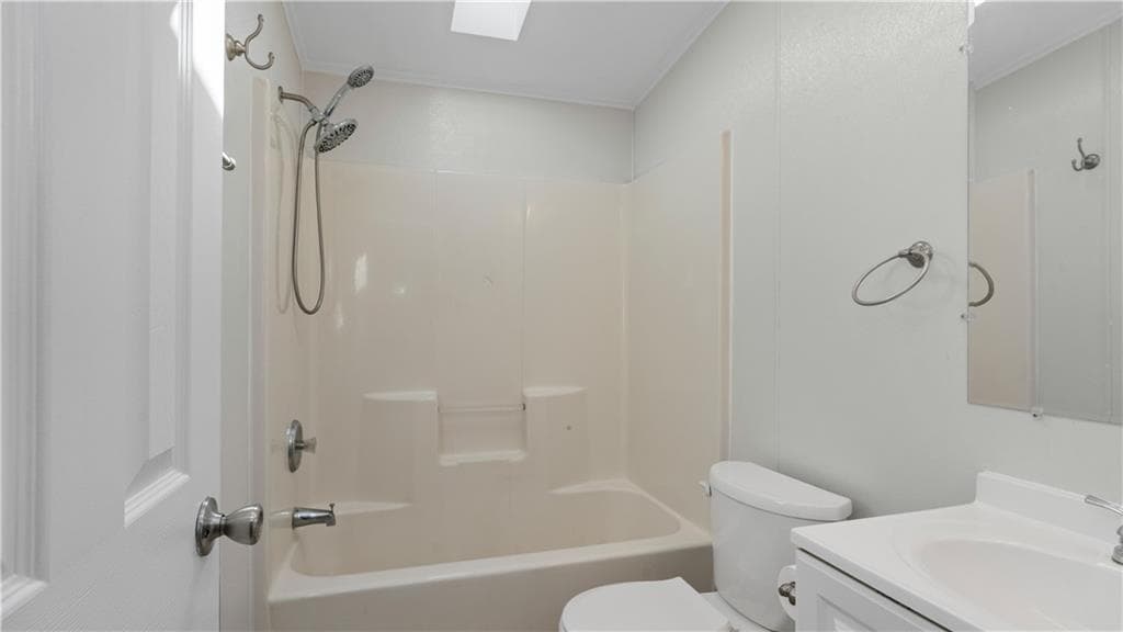 Single Family Residence at 8 Lisa's Way, Coventry, photo 29 of 36